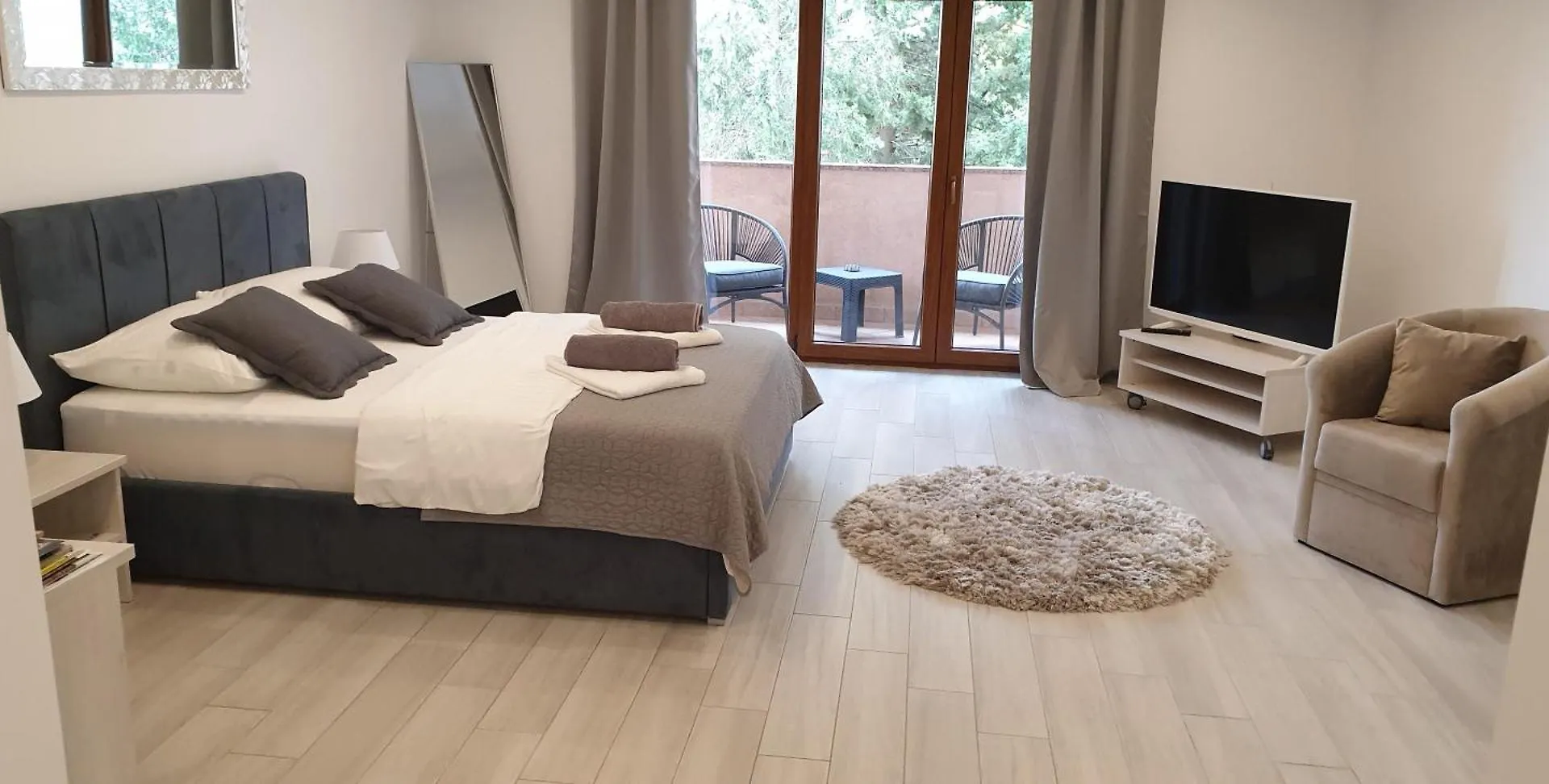 Romantic Apartment Rohreggerova Pula